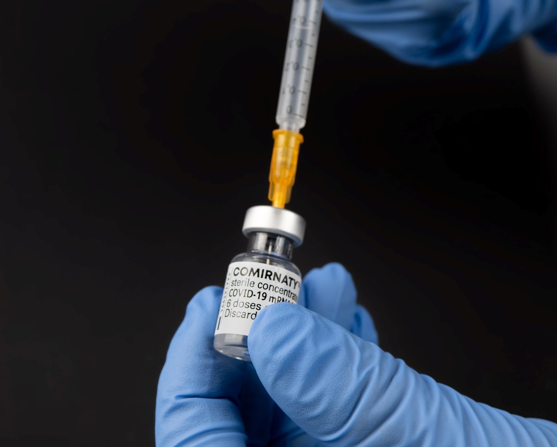 Picture of a syringe and vial of the Covid Pfizer vaccine